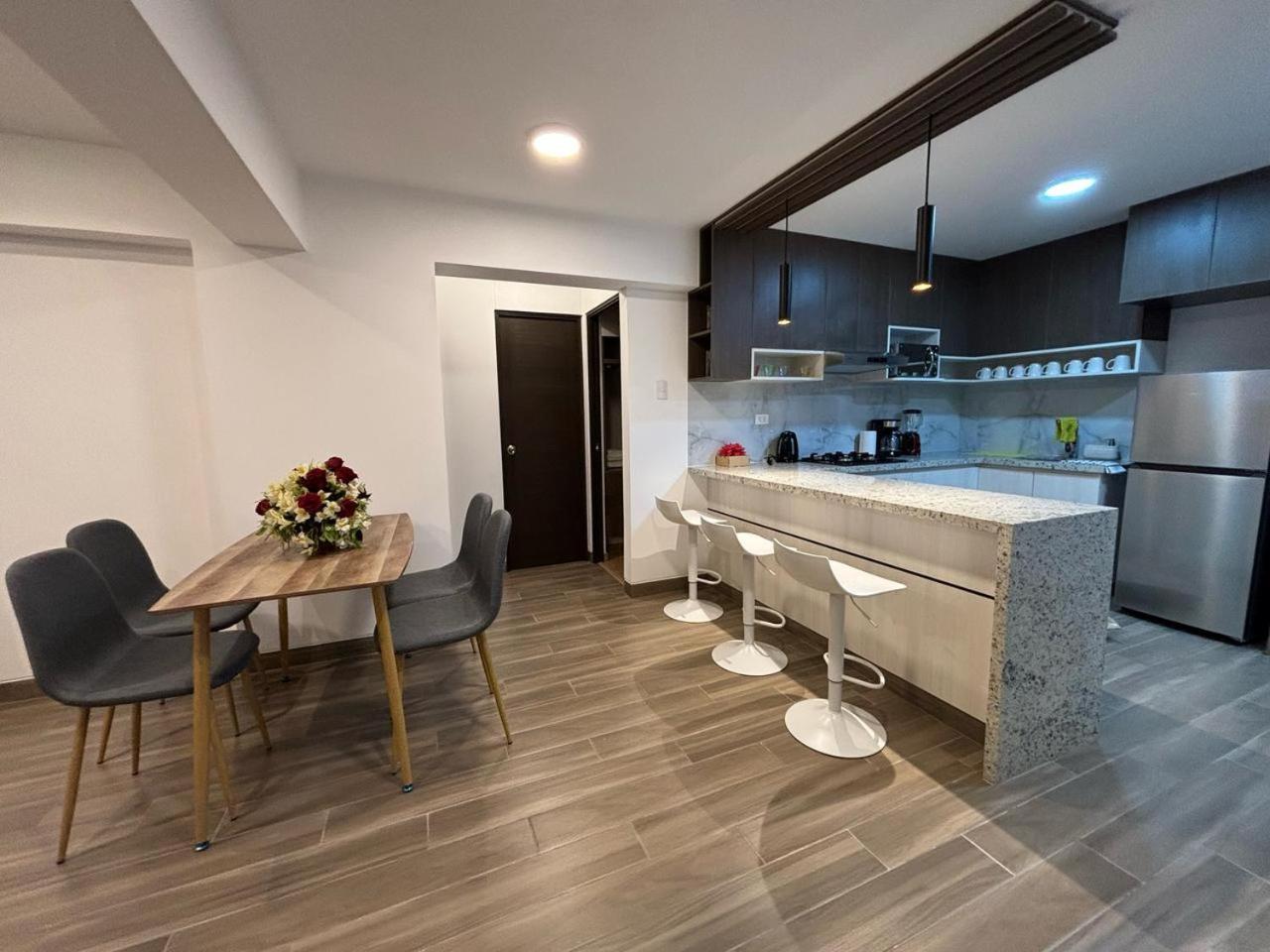 Departamento Moderno Y Comodo, 3 Hab, 2 Banos Y Buena Vista Apartamento